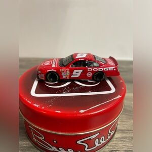 Bill Elliott #9 Dodge 2002 Intrepid R/T 1:64 Car & Collectible Tin 1/15,120🔥
